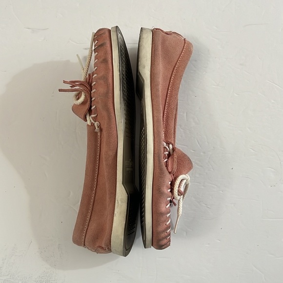 GUC Minnetonka Women's Pink Thunderbird Beaded Moccasin  SZ-8 - Picture 2 of 9